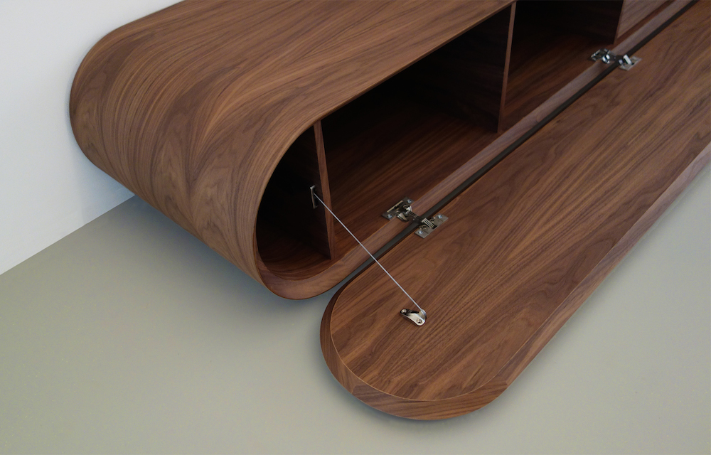 detail klep media console