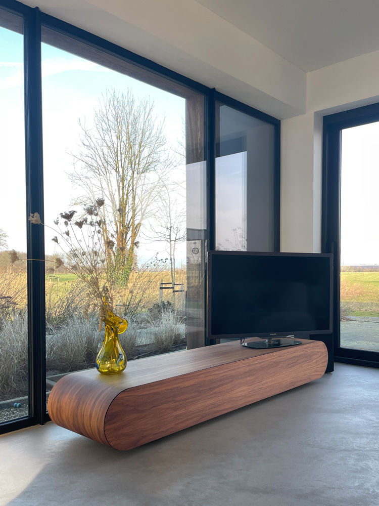 TV meubel in notenhout