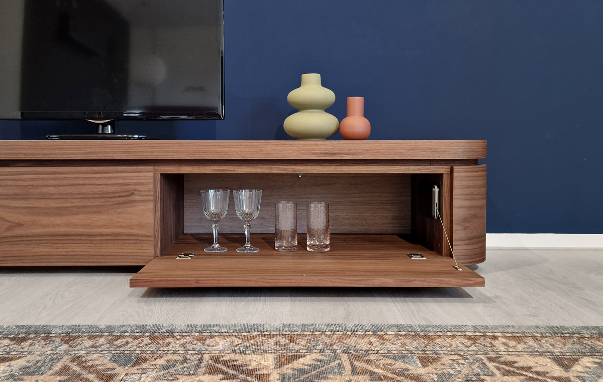 Houten TV kast met open klep